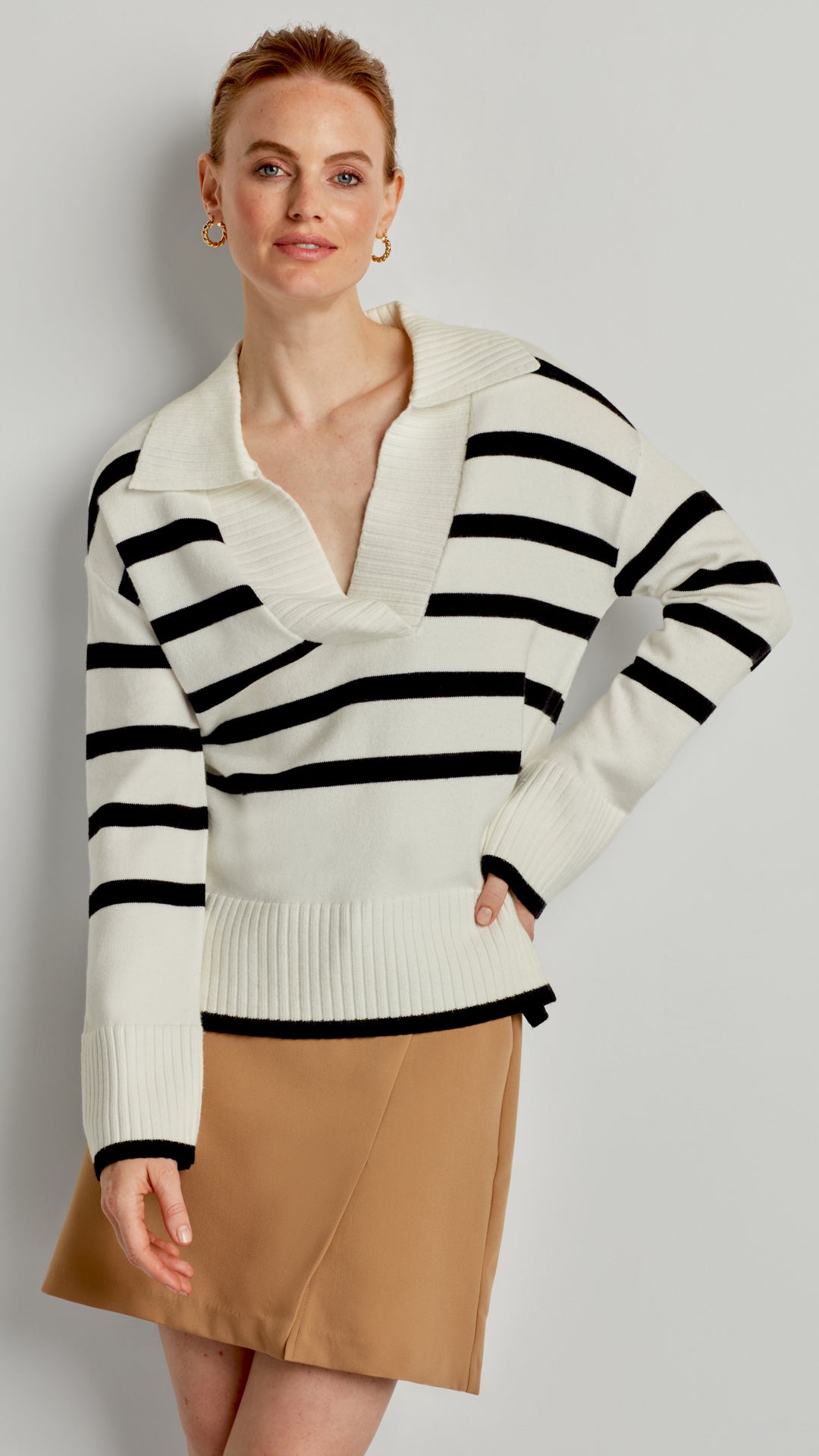 DEEP V COLLARED SWEATER Marshmallow/Black Stripe / S DEEP V COLLARED SWEATER Marshmallow/Black Stripe / S