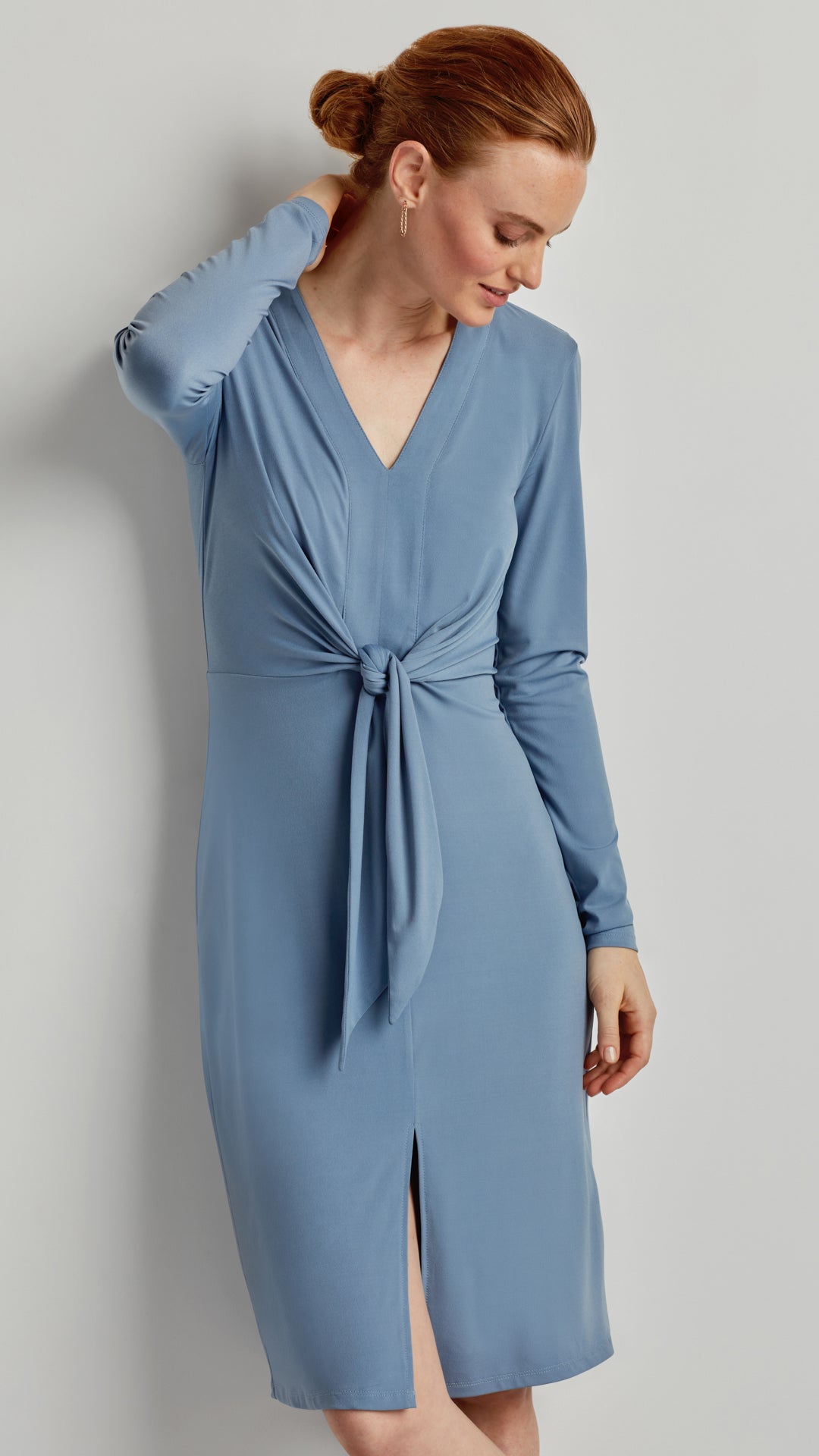 TIE WAIST V-NECK DRESS Dusk Blue / S TIE WAIST V-NECK DRESS Dusk Blue / S
