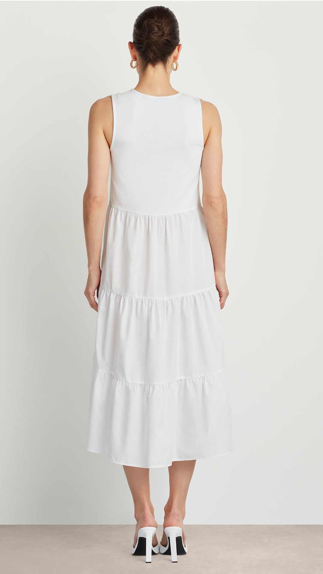 Sleeveless Dress with Tiered Skirt Black / S Sleeveless Dress with Tiered Skirt Black / S